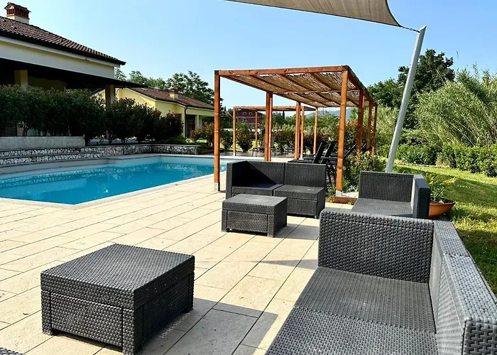 Appart hôtel Le Village Sarzana