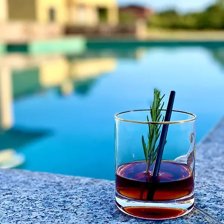 Le Village Ξενοδοχείο με διαμερίσματα 4*