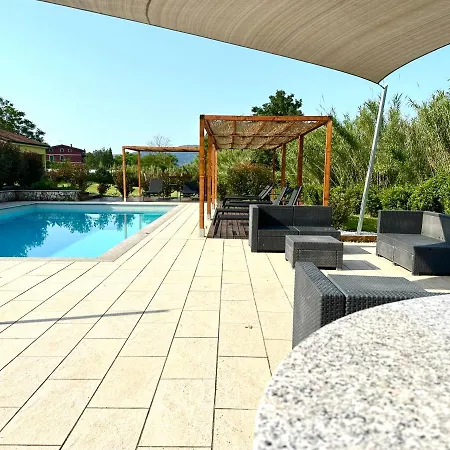 Ξενοδοχείο με διαμερίσματα Le Village 4*