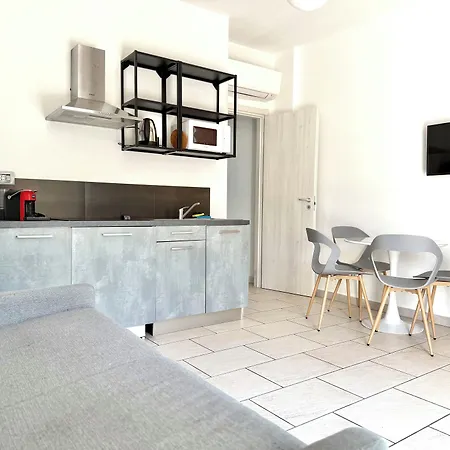 Ξενοδοχείο με διαμερίσματα Le Village Sarzana