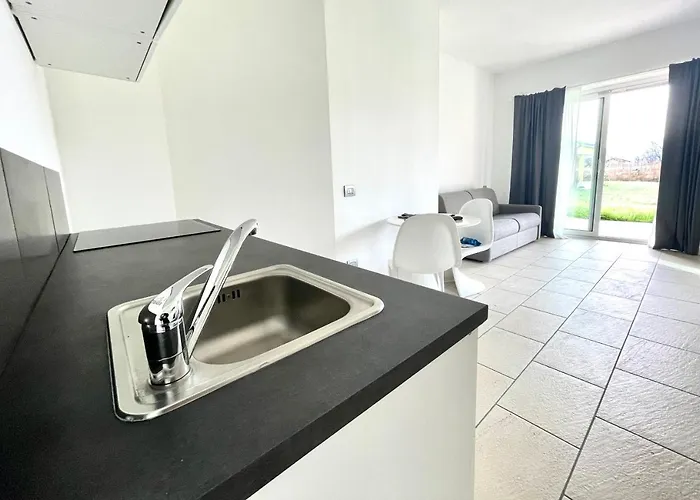 Aparthotel Le Village 4*