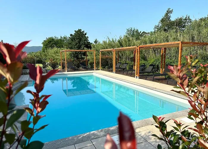 Le Village Lägenhetshotell Sarzana