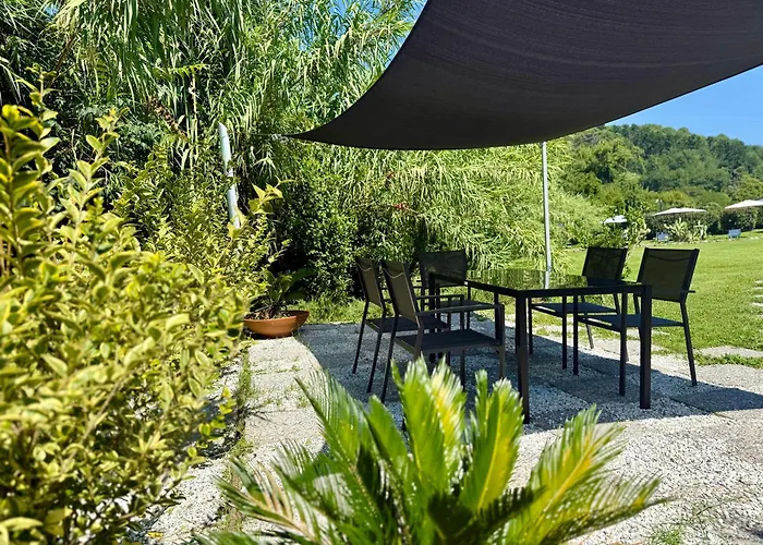 Le Village Sarzana